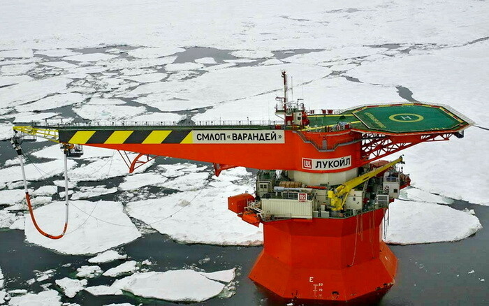 Стационарный морской ледостойкий отгрузочный причал «Варандей» в составе самого северного в мире терминала