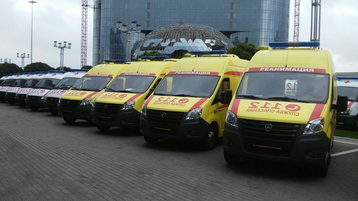 Подмосковные больницы получили 85 новых машин скорой помощи