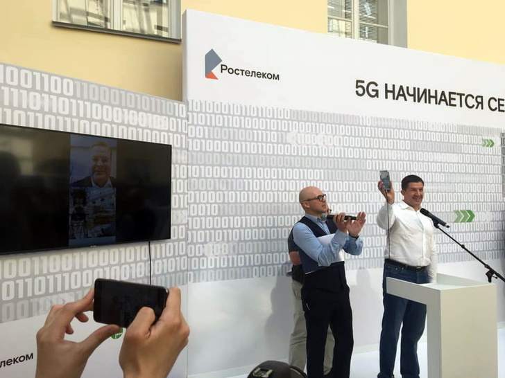 Первый видеозвонок за пределы опытных и/или тестовых зон 5G, созданных в России, совершенный с использованием коммерческого 5G-смартфона OPPO.
