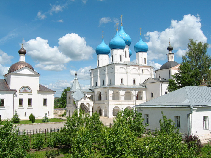 Высоцкий монастырь в Серпухове фото