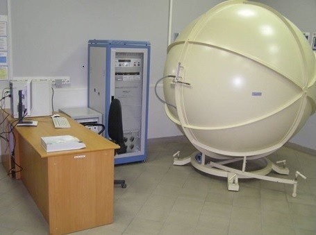 Часть оборудования лаборатории Ledvance на заводе в Смоленске
