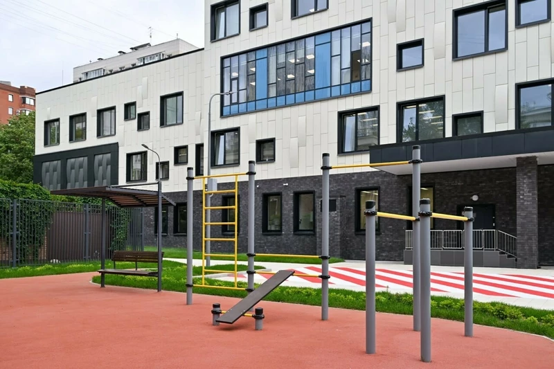 Изображение №10 для новости «Обзор В августе 2025 года в России были открыты 15 новых школ и детских садов»