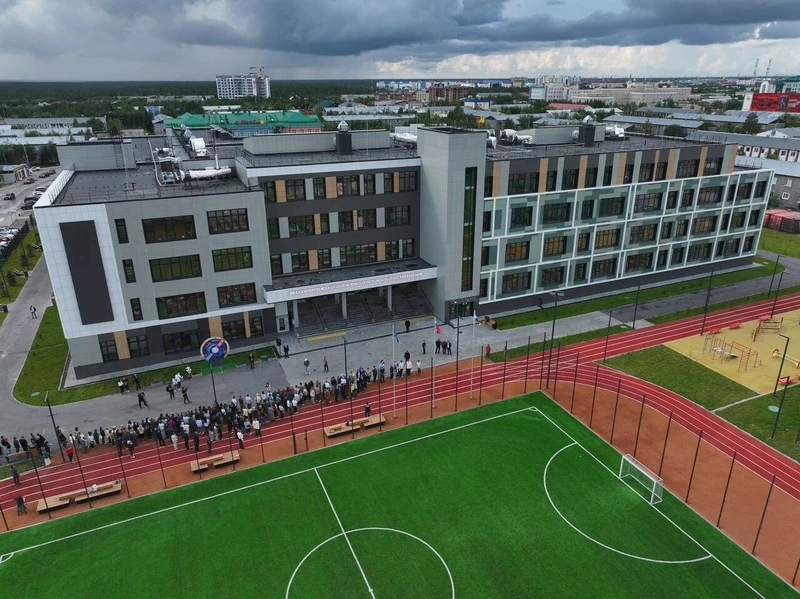 Обзор В августе 2025 года в России были открыты 15 новых школ и детских садов