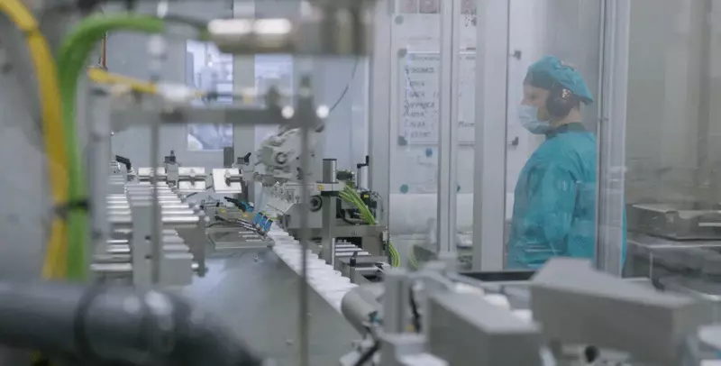 Иллюстрация 22 для «Обзор В июле 2025 года в России были открыты 33 новых производства»