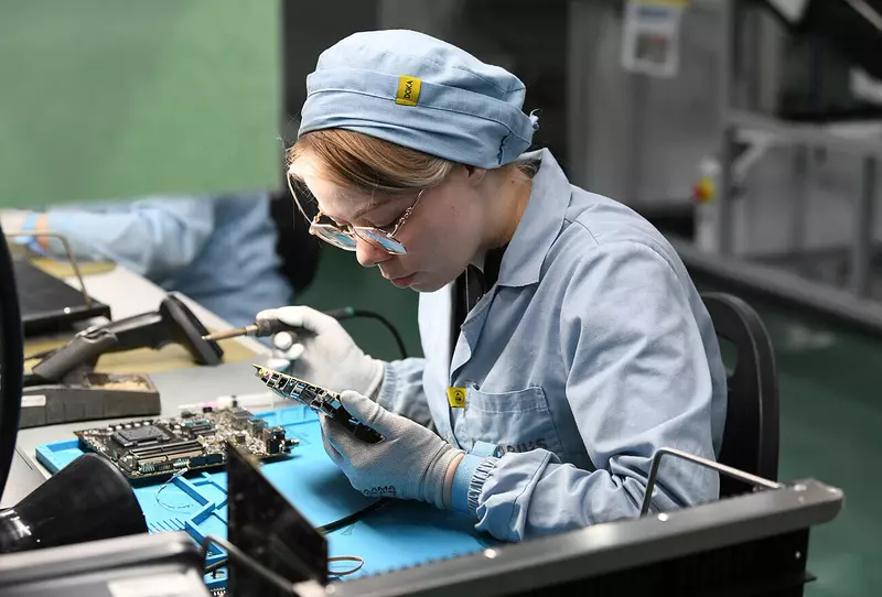 13 для «Обзор В марте 2025 года в России были открыты 13 производств»