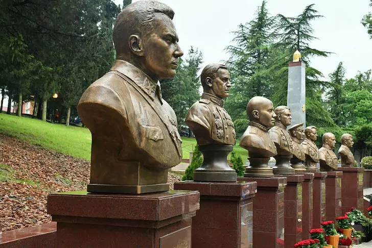 В Сочи открыли Аллею маршалов Советского Союза