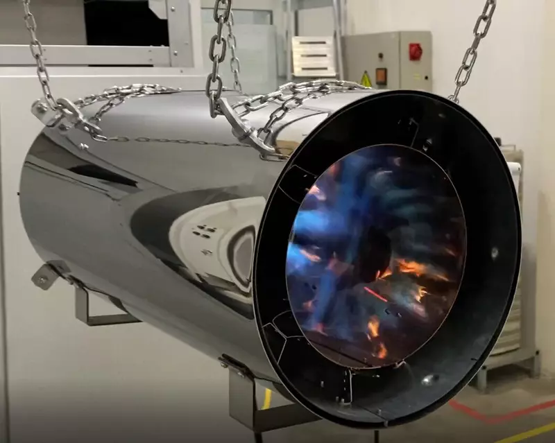 ИЗТТ выпустил первый образец подвесного газового обогревателя