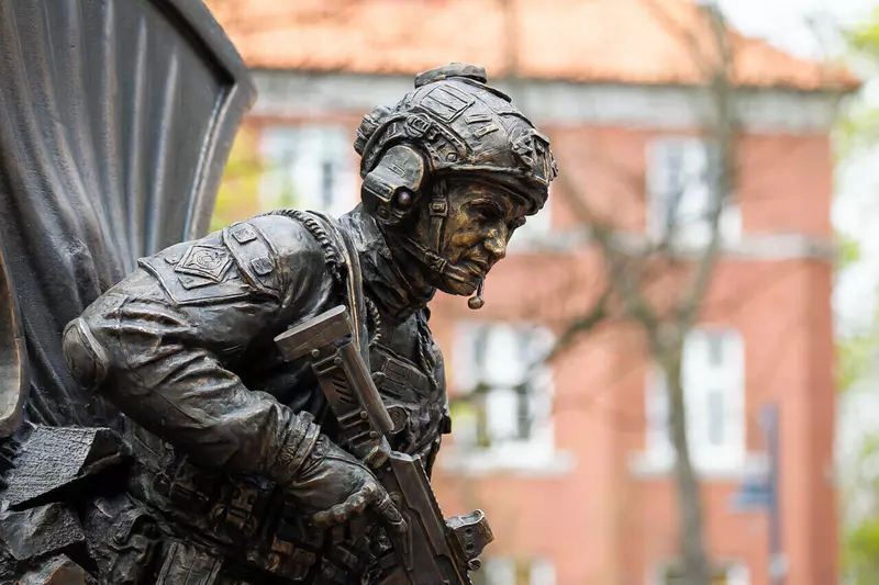 Иллюстрация #2 для статьи «Спорт: В Калининграде открыт памятник бойцам спецназа ФСБ России»