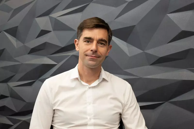 Анатолий Вершинин АТБ Электроника Мы производим аппаратную часть для ответственных применений