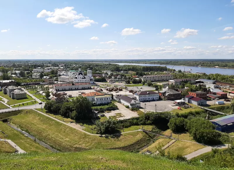 Нижний посад Тобольска, Базарная площадь (фото автора)