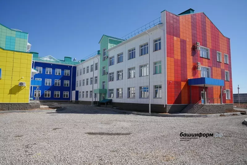 Иллюстрация #9 для статьи «В селе Старый Сибай Башкирии сдали в эксплуатацию новую школу на 400 учеников»