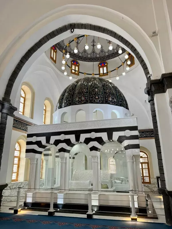 Фото 13 для публикации «Сирия и Россия совместно восстановили мечеть Халеда ибн Валида в городе Хомс»