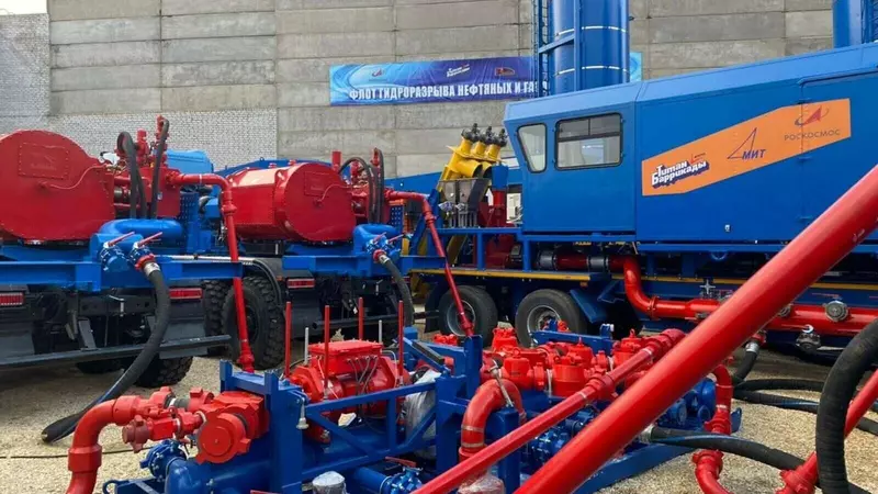 Предприятие Роскосмоса поставило флот гидроразрыва пласта в Югру
