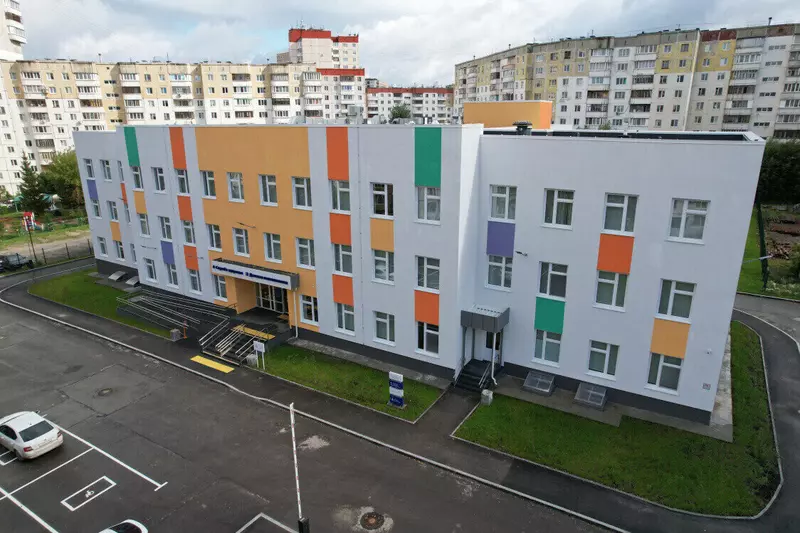 №11 для новости «Обзор В сентябре 2025 года в России были открыты и реконструированы 19 медучреждений»