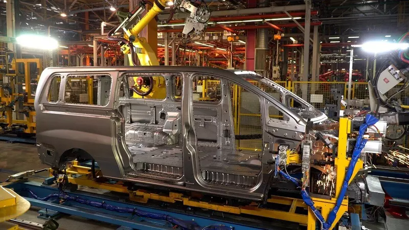 Изображение №1 для статьи «Транспорт: От листа металла до готовой машины в Елабуге начали собирать 1»