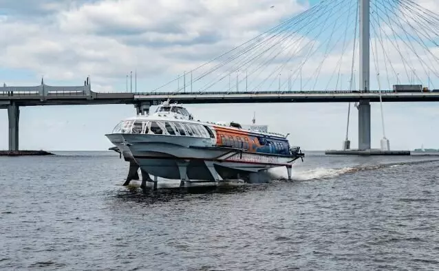 Из центра Санкт Петербурга снова отправляют рейсы на метеорах