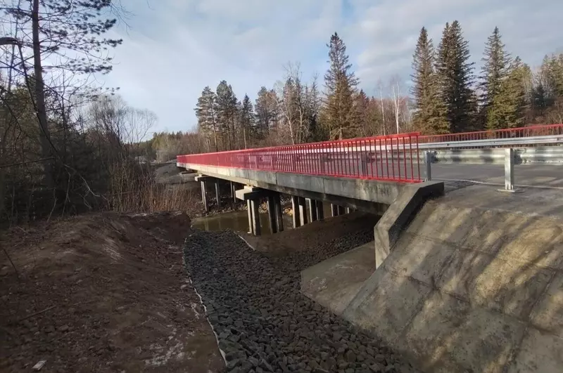 Фото #26 для «Новые объекты дорожной инфраструктуры запущены в Сибири»