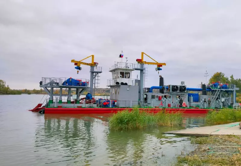 Новый земснаряд проекта Ц490ДМ1 для Ленского бассейна принят заказчиком