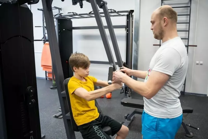 4 для поста «В Нововятском районе Кирова начал работу новый физкультурно оздоровительный комплекс»