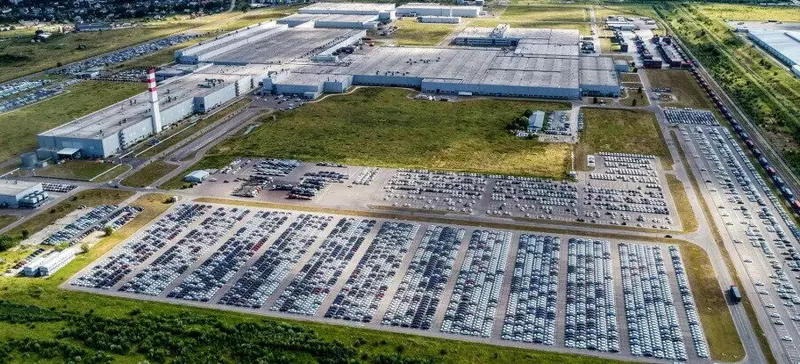 Иллюстрация №1 для публикации «Производство: Бывший калужский завод начал серийную сборку автомобилей»