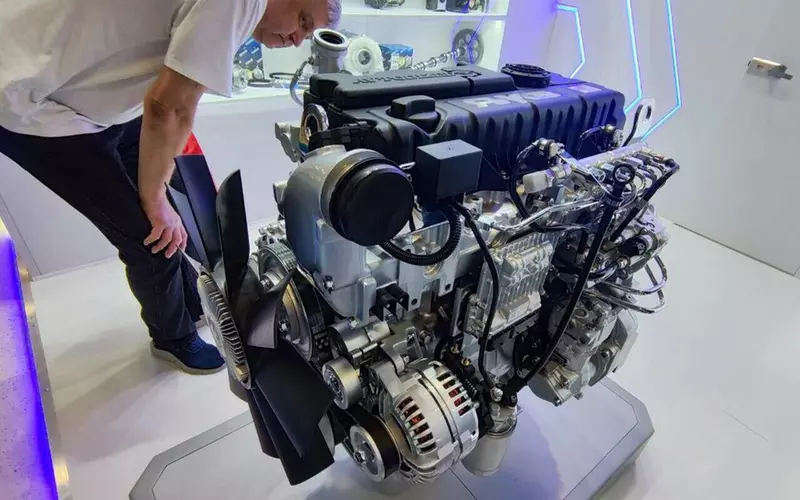 Картинка №3 для публикации «двигателестроение: Автодизель представил свою новую продукцию»