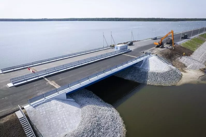 Картинка 2 для новости «Сургут: В Югре продолжаются работы по строительству второго мостового перехода через реку Обь»