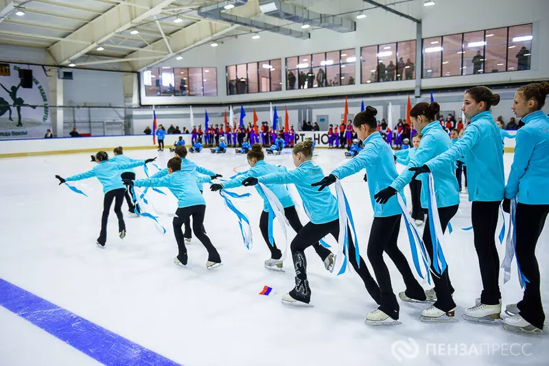 Картинка №3 для новости «ледовый комплекс: В Пензе состоялось открытие нового ледового комплекса Хрустальный»