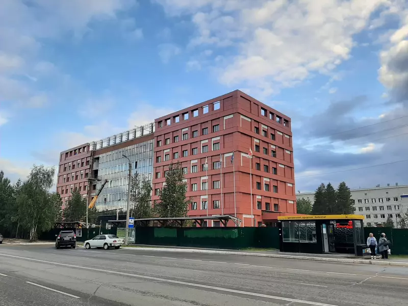 Поликлиника на 1400 посещений в смену (фото автора)