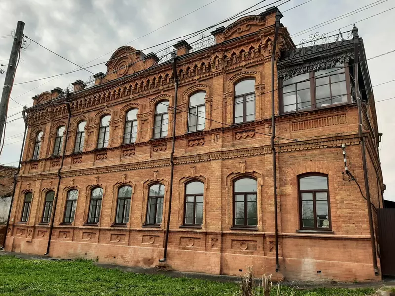 Здание бывшей почтово-телеграфной конторы (фото автора)