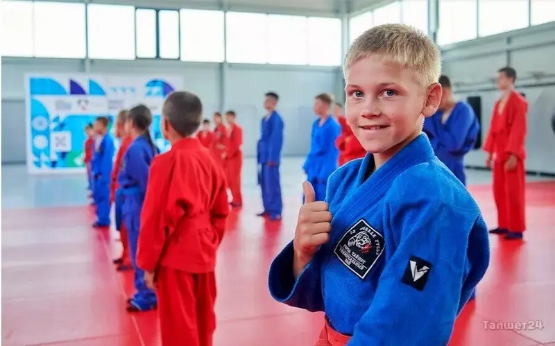 Картинка 2 для поста «Иркутская область: РУСАЛ построил Центр спортивных единоборств в Тайшете»