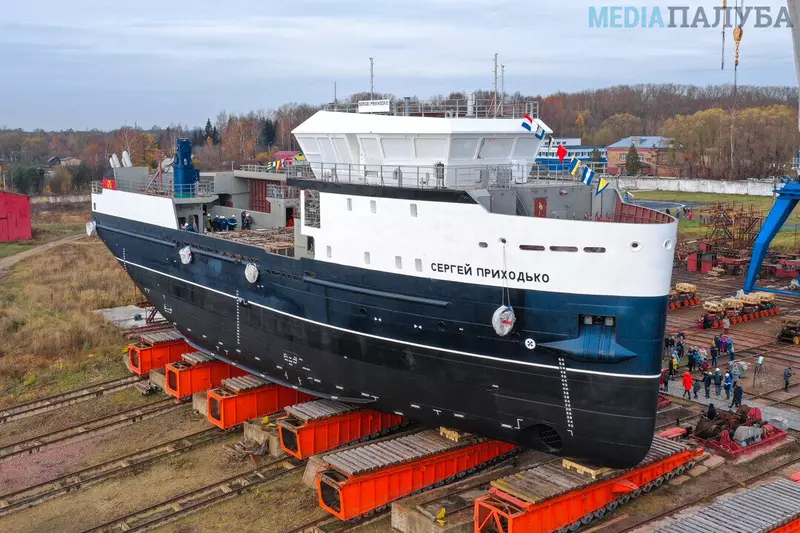 Иллюстрация #2 для статьи «Рыбный промысел: Как проходил спуск краболова Сергей Приходько на Верфи братьев Нобель»