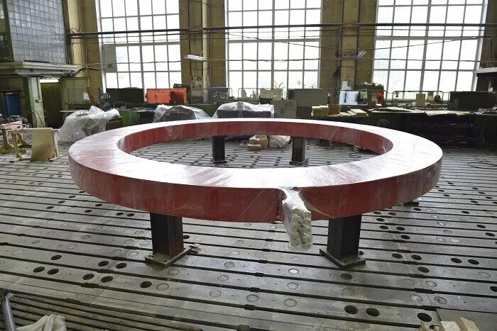 В АО НИИЭФА завершено изготовление катушек электромагнита для циклотрона