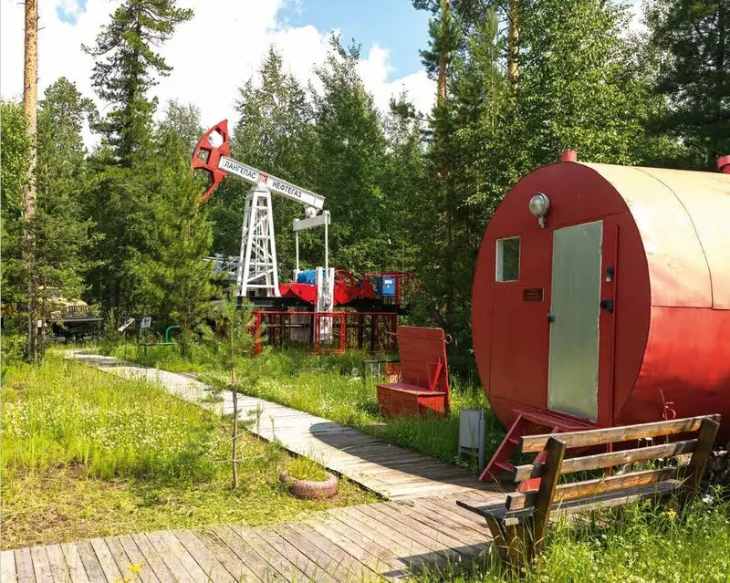 Картинка 14 для новости «Города ЛУКойла часть 1»