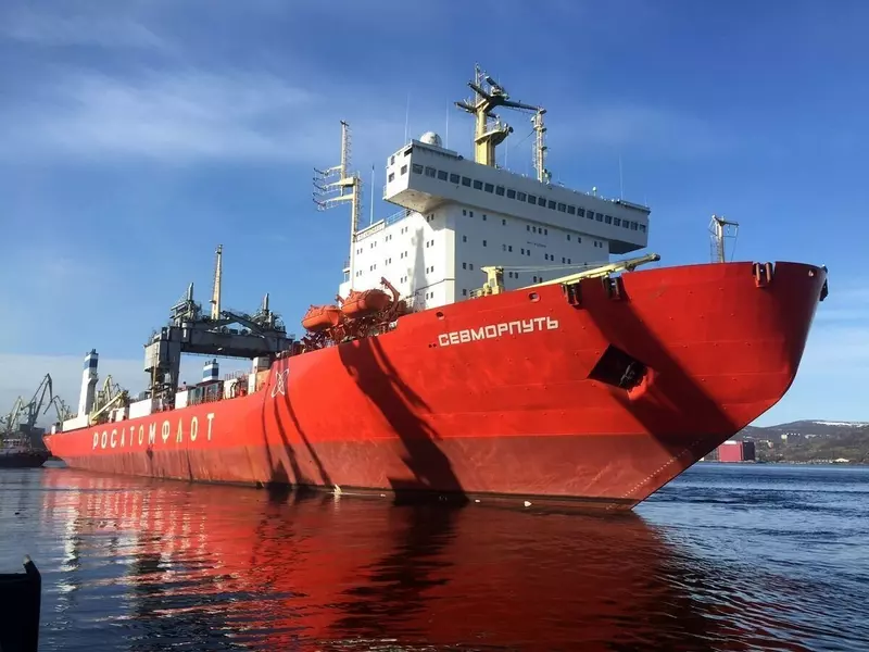 Атомный контейнеровоз Севморпуть вышел в рейс на Дальний Восток