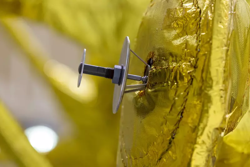 Изображение 17 для поста «На Восточном на автоматическую станцию Луна 25 накатили головной обтекатель»