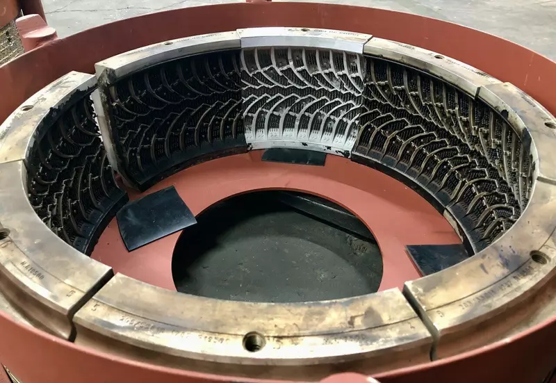 Тонкость работы лазерной очистки на примере пресс формы для автомобильной покрышки