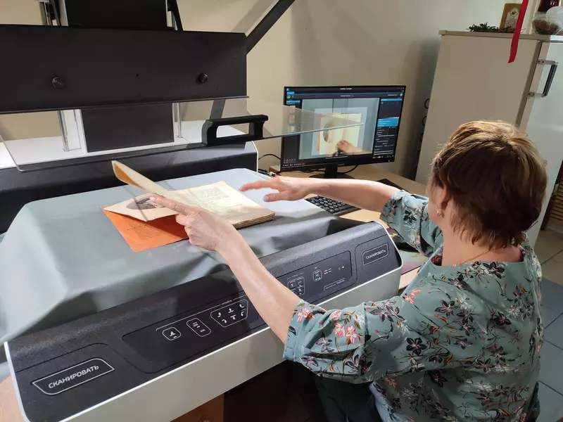 Иллюстрация #2 для поста «электронный архив: Краеведческий музей Сызрани запускает оцифровку с помощью планетарного сканера»