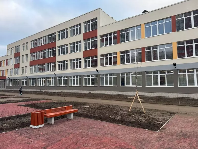 2 для новости «Санкт-Петербург: В Санкт Петербурге открыта новая школа на 1650 мест»