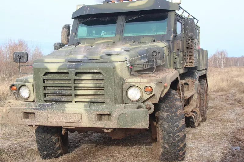 Более 60 бронеавтомобилей Астейс и Ахмат поступило на вооружение мотострелкового соединения ЦВО
