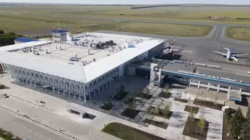 Иллюстрация #2 для «авиация: Открылся новый терминал аэропорта в Оренбурге»