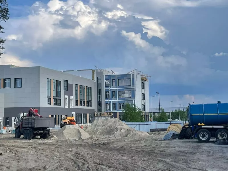 В Губкинском строится новая школа