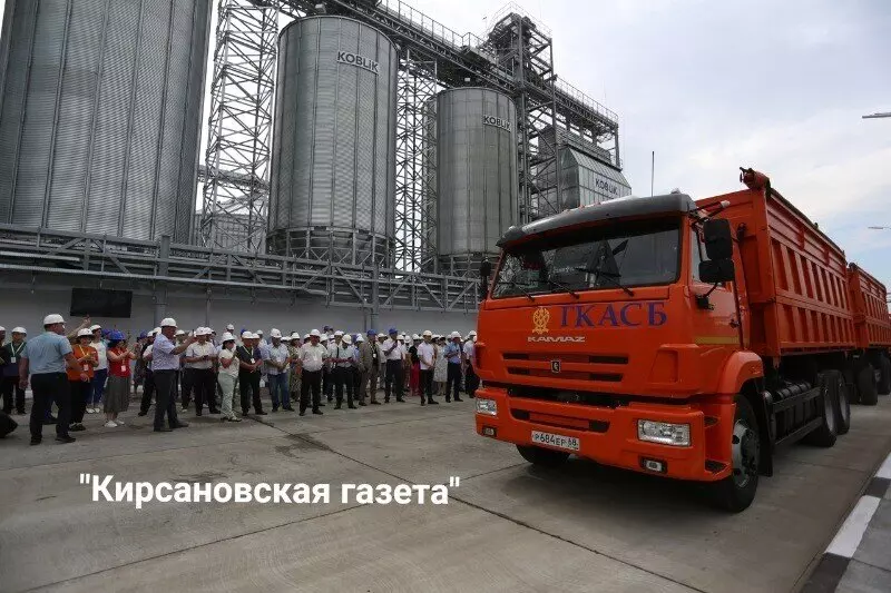 №2 для новости «хранение зерна: В Кирсанове Тамбовской области открылся комплекс по приёму очистке сушке и хранению зерна»
