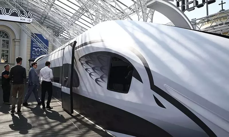 Представлен высокоскоростной поезд Белый кречет