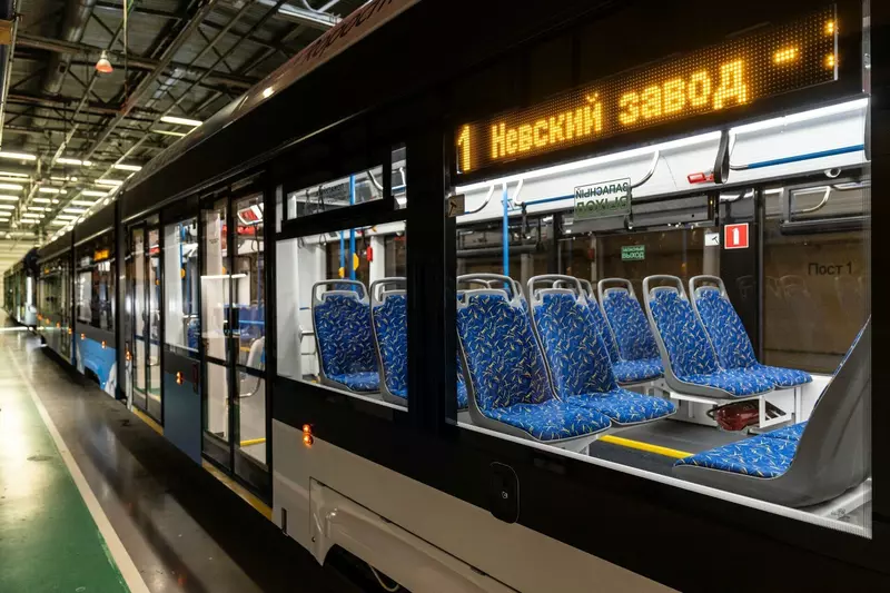 Иллюстрация #4 для статьи «ПК Транспортные системы: ПК Транспортные системы завершила сборку первого трехсекционного трамвая Невский для Волгограда»