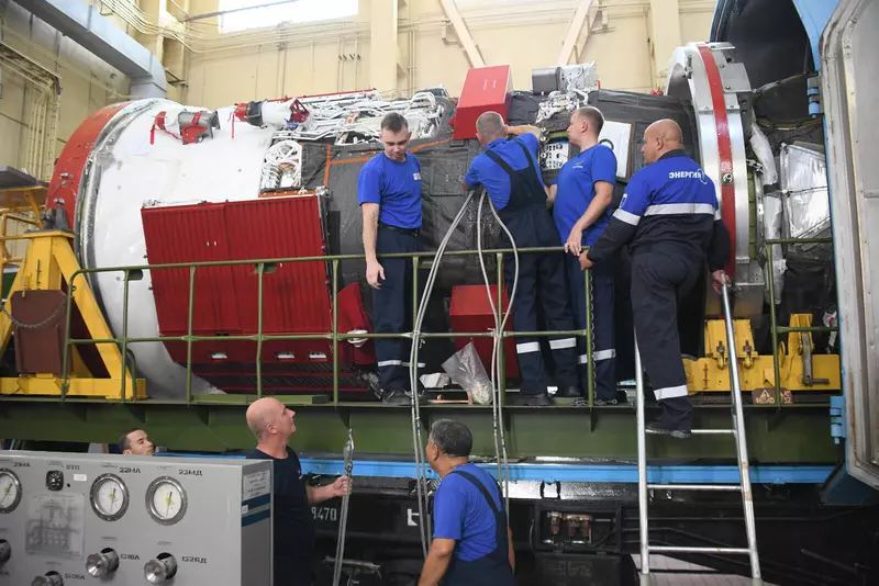 Фото #2 для статьи «фотофакты: На Байконуре заправили грузовой корабль Прогресс МС 24»