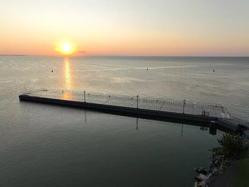 Иллюстрация №4 для публикации «причал: Первое пассажирское судно пришвартовалось к новому плавучему причалу в морском порту Таганрог»