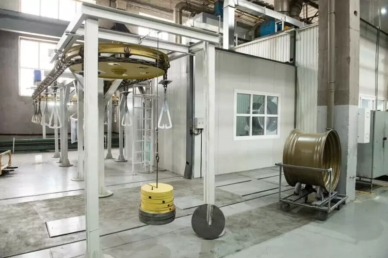 Фото №3 для поста «Алтайский край: В Барнауле запущен Завод тяжёлых колёсных дисков»