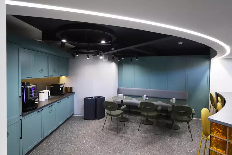 9 для публикации «На территории Левашовского хлебозавода в Петербурге открылось новое культурное пространство»