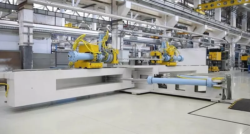 Ростех представил уникальный пресс для гибки авиационных и транспортных деталей