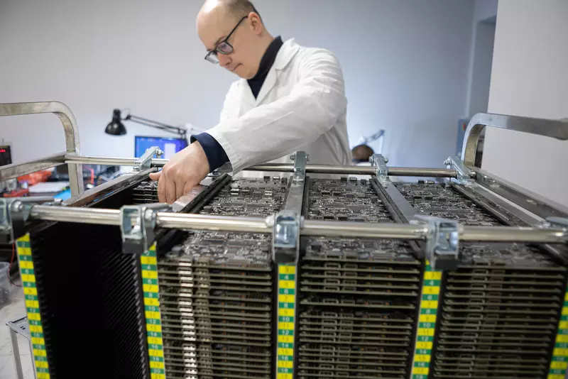 Изображение #7 для поста «Бештау как частные инвесторы организовали выпуск электроники без господдержки»